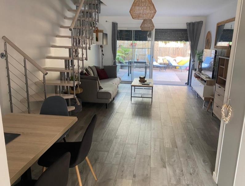 Holiday home Maison, Piscine Centreville 4 Hotes *