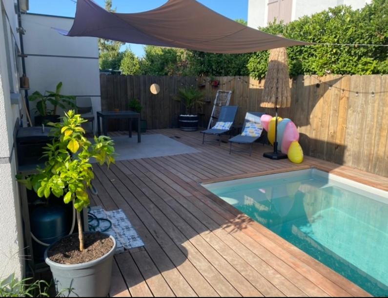 Maison, Piscine Centreville 4 Hotes Holiday home *